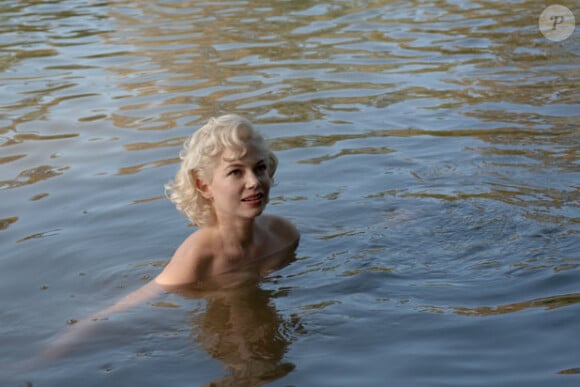 Michelle Williams dans l'eau de My week with Marilyn