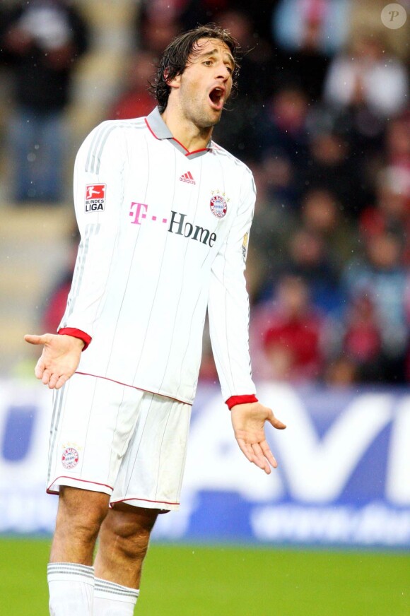 L'attaquant italien Luca Toni (photo : lorsqu'il jouait au Bayern Munich) a été arrêté en état d'ébriété le 30 octobre 2011.