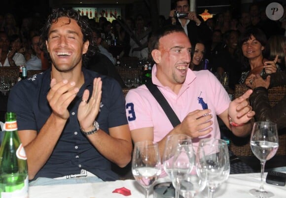 L'attaquant italien Luca Toni (photo : lorsqu'il jouait au Bayern Munich) a été arrêté en état d'ébriété le 30 octobre 2011.