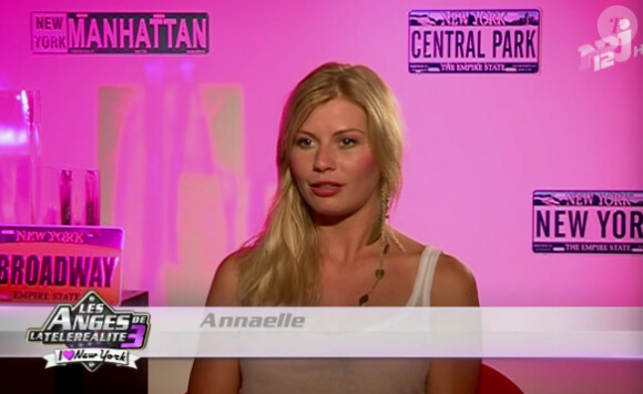 Annaëlle n'a pas franchement convaincu lors de son casting pour devenir TV host (Les Anges de la Télé-Réalité 3 - épisode du mercredi 2 novembre 2011).