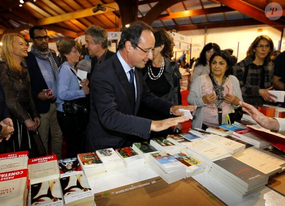 François Hollande inaugure la Foire du Livre de Brive-la-Gaillarde, le 4 novembre 2011