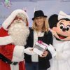 Alexandra Golovanoff pose à l'occasion de la soirée de lancement des festivités de Noël aux parcs Disneyland Paris, le samedi 5 novembre 2011.