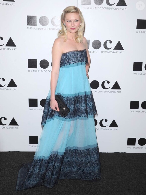 Kirsten Dunst lors du gala du MOCA, à Los Angeles, le 12 novembre 2011.
