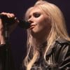 La nouvelle star du rock Taylor Momsen, en plein live avec The Pretty Reckless à Leeds, le 12 novembre 2011.
