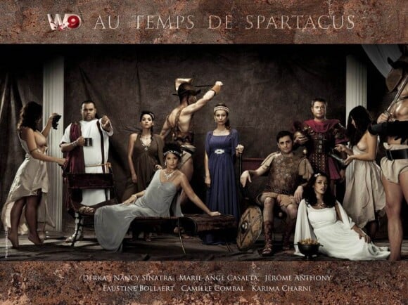 Les animateurs de W9 prennent la pose pour la promo de la série Spartacus