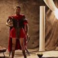Jérôme Anthony dans le making-of de la photo des animateurs W9 pour la promo de Spartacus