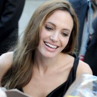 Angelina Jolie sauve (encore) le monde