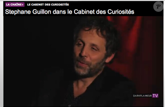 Stéphane Guillon répond aux questions de Darkplanneur dans son Cabinet des Curiosités.