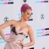 Katy Perry le 20 novembre 2011 lors des American Music Awards au Nokia Theatre de Los Angeles