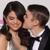 Selena Gomez et Justin Bieber le 20 novembre 2011 lors des American Music Awards au Nokia Theatre de Los Angeles