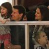 Tom Cruise, Katie Holmes et leur fille Suri Cruise passent un moment en famille à la patinoire à Pittsburgh le 19 novembre 2011