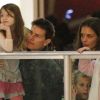 Tom Cruise, Katie Holmes et leur fille Suri Cruise passent un moment en famille à la patinoire à Pittsburgh le 19 novembre 2011