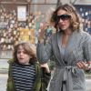 Sarah Jessica Parker et son fils James sur le chemin de l'école dans les rues de New York le 28 novembre 2011