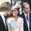 Le prince Harry, le prince William et son épouse Catherine le 30 juillet 2011 à Édimbourg