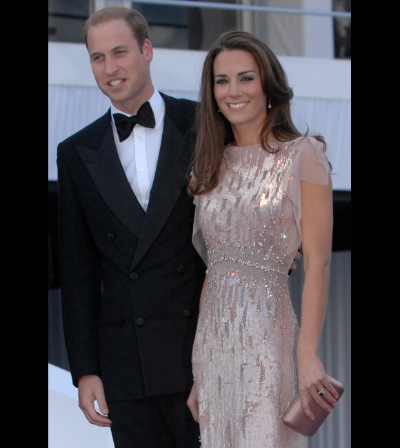 Le prince William et son épouse Catherine le 9 juin 2011 à Perks Field, Kensington Palace