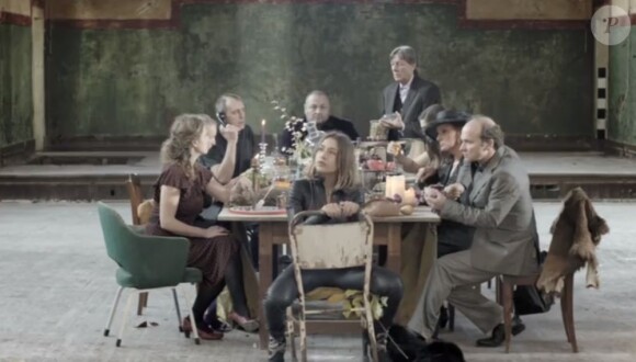 Image extraite du clip So much trouble d'Izïa, 2011.