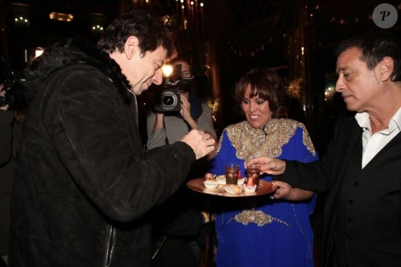 Patrick Bruel et Félix Gray à la première de la comédie musicale Sheherazade aux Folies Bergère le 6 décembre 2011