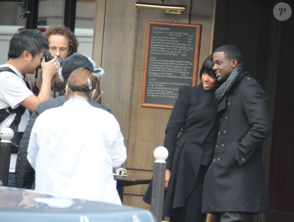 Kelly Rowland et Lance Gross tournent le clip de Keep It Between Us dans les rues de Paris le 23 novembre 2011