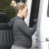 Hilary Duff, enceinte, fait ses courses toute seule à Beverly Hills le 11 décembre 2011