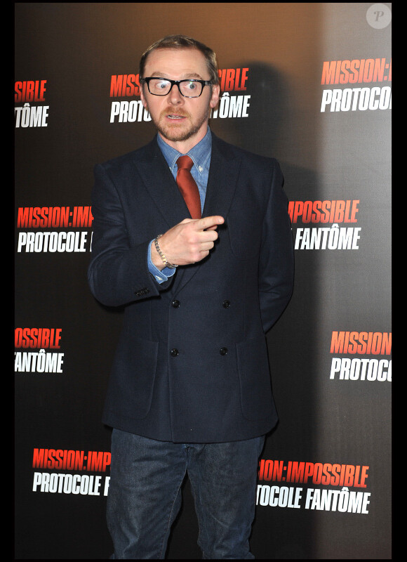Simon Pegg présente Mission : Impossible - Protocole Fantôme à Paris, le 11 décembre 2011.