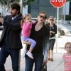 Toute la famille : Jennifer Garner, Ben Affleck et leurs deux adorables filles Violet et Seraphina, le 10 décembre 2011 à Los Angeles