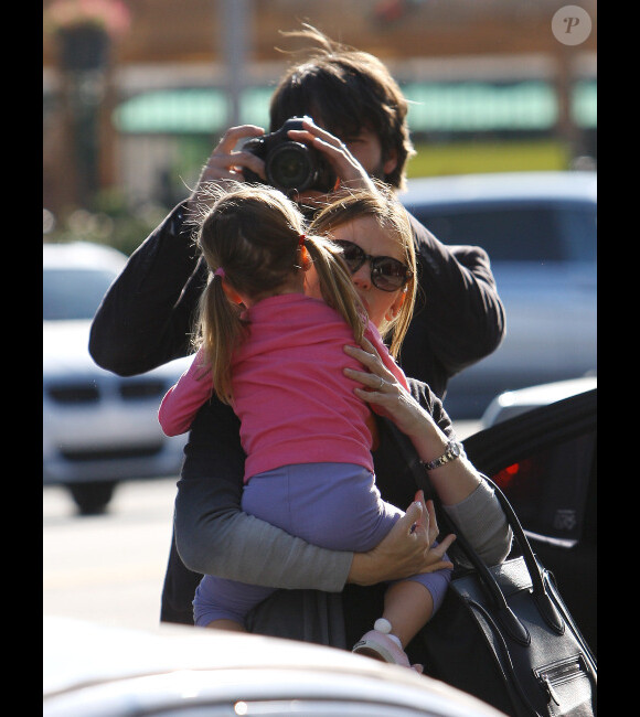 Jennifer Garner, Ben Affleck et leurs deux adorables filles Violet et Seraphina, le 10 décembre 2011 à Los Angeles