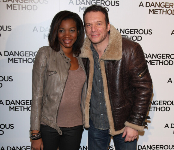 Samuel Le Bihan et sa bien-aimée Daniela Beye enceinte lors de l'avant-première à Paris du film A Dangerous Method le 12 décembre 2011