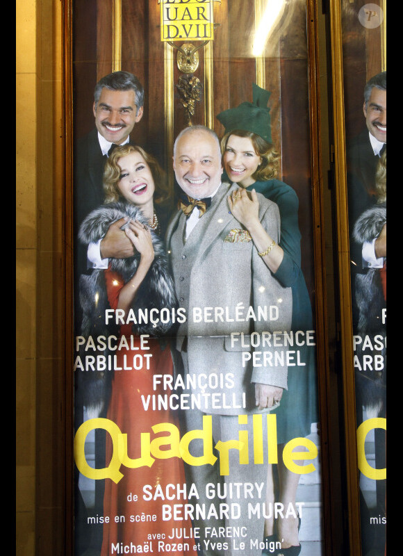 François Vincentelli, François Berléand, Florence Pernel et Pascale Arbillot lors de la générale de la pièce Quadrille, au Théâtre Édouard VII, à Paris, le 12 décembre 2011