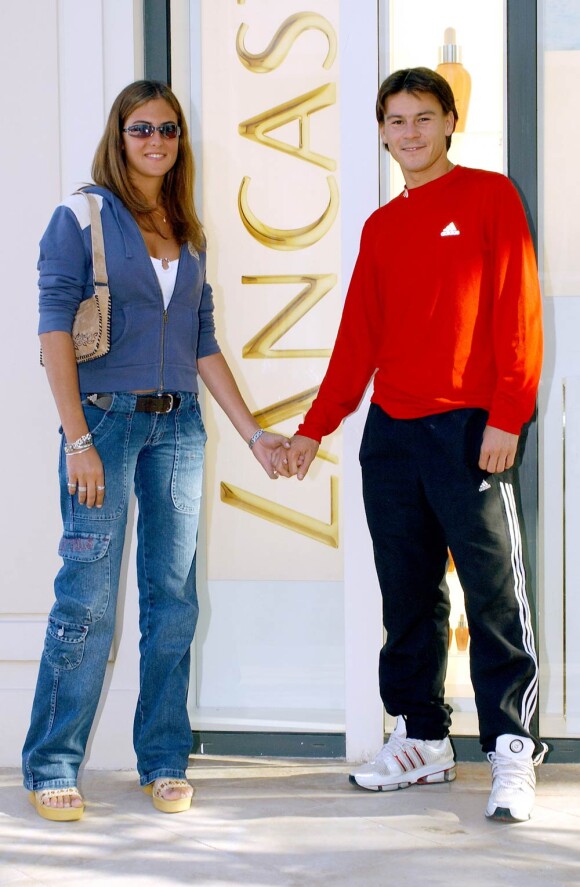 L'ex-tennisman Guillermo Coria et son amour de longue date, Carla (photo : en avril 2004 à Monaco), attendent leur premier enfant. Un garçon dont l'arrivée est prévue fin avril 2012.