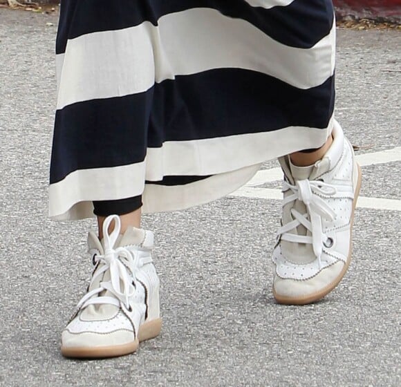 Les baskets Isabel Marant de Heidi Klum, portées sous une robe extra longue. Los Angeles, le 4 juin 2011.