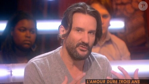 Frédéric Beigbeder fait sa propre critique dans son émission Le Cercle sur Canal +