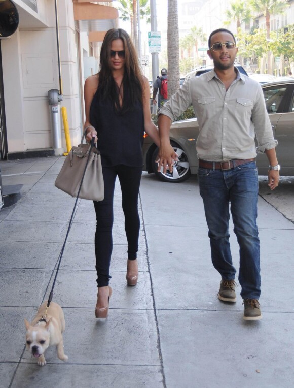 John Legend et sa fiancée Chrissy Tiegen à Los Angeles le 29 septembre 2011