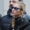 Beatrice Borromeo, petite amie d'Andrea Casiraghi, en séance shopping à Milan le 26 décembre 2011.
