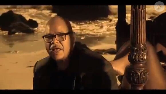 Fat Joe dans le clip de Another Round, feat Chris Brown