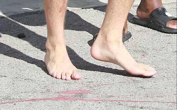Les pieds de Ryan Gosling qui sort de sa salle de boxe à Los Angeles le 3 janvier 2012