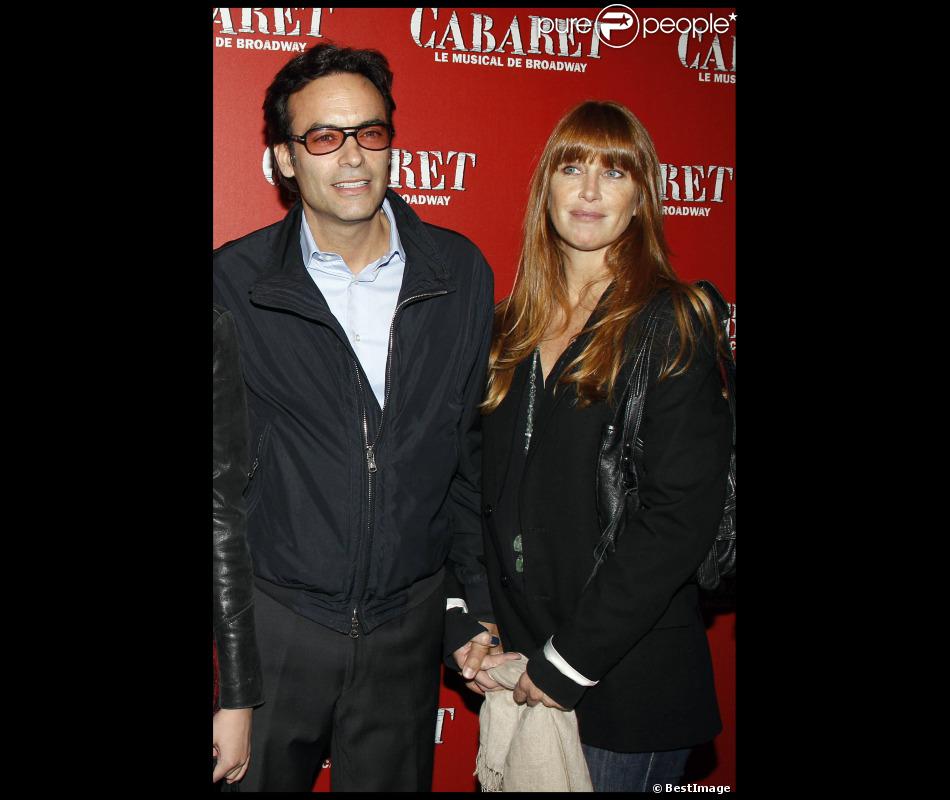 Anthony Delon et son épouse Sophie à la première de Cabaret en octobre