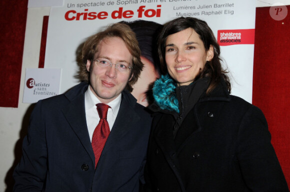 Églantine Emeyé et Clovis Taittinger lors de la première du spectacle de Sophia Aram au   palais   des glaces, au profit de l'association Autistes sans   frontières, le 5   janvier 2012