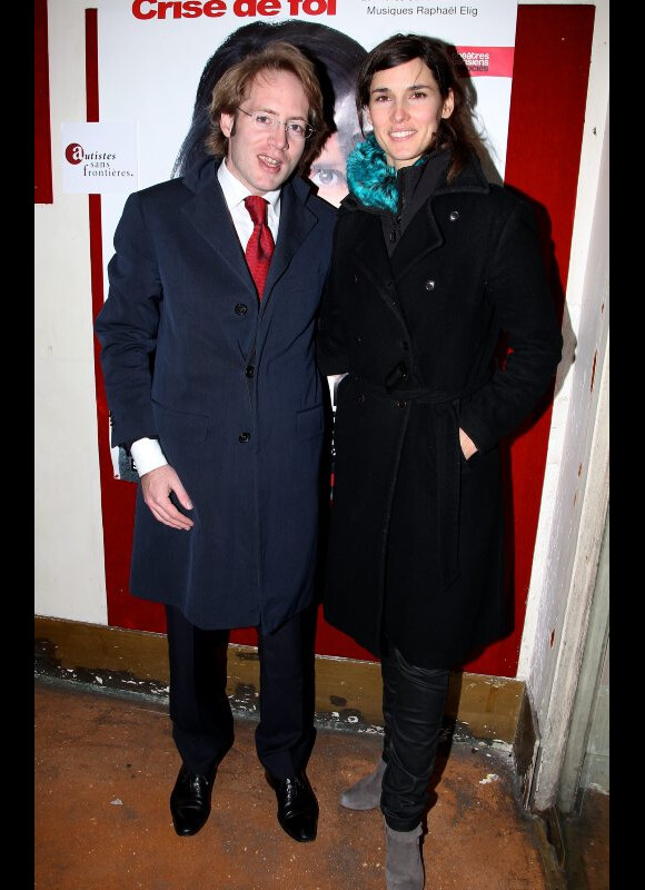Églantine Emeyé et Clovis Taittinger lors de la première du spectacle de  Sophia Aram au   palais   des glaces, au profit de l'association  Autistes sans   frontières, le 5   janvier 2012