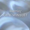 Kate Winslet développe dans les coulisses du shooting pour St John.