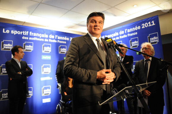 David Douillet lors de la remise du trophée du sportif de l'année 2011 à Teddy Riner, élu par les auditeurs de Radio France le 10 janvier 2012 à Paris