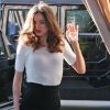 Miranda Kerr à Los Angeles, dans un look de businesswoman à Los Angeles le 12 janvier 2012
