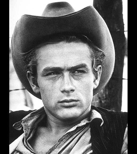 James Dean sur le plateau de Géant (archives, juillet 1956).