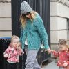 Sarah Jessica Parker en parfaite maman avec ses deux jumelles Loretta et Tabitha à New York, le 17 janvier 2012.