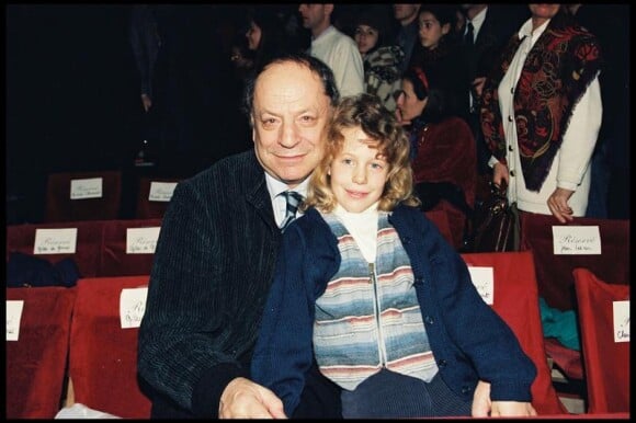 Charles Dumont en compagnie de l'une de ses filles en décembre 1996 à Paris