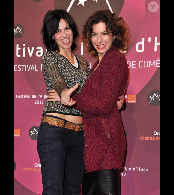 Helena Noguerra et Anne Depetrini lors de la projection du film La Clinique de l'amour du festival de l'Alpe d'Huez le 18 janvier 2012
