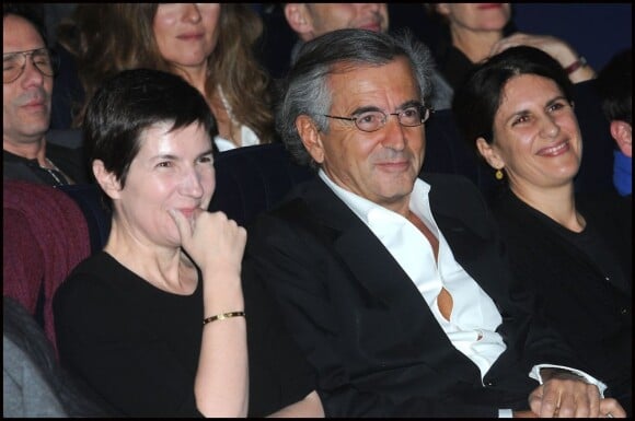 Christine Angot et Bernard-Henry Lévy lors de la remise du prix Saint-Germainà Paris le 18 janvier 2012
 