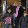 Papa d'une petite fille depuis le 24 janvier 2012 à 8h27, le prince Joachim de Danemark a partagé sa joie avec ses trois garçons, Henrik (2 ans), Nikolai (12 ans) et Felix (9 ans), au Rigshospitalet où la princesse Marie a accouché.
