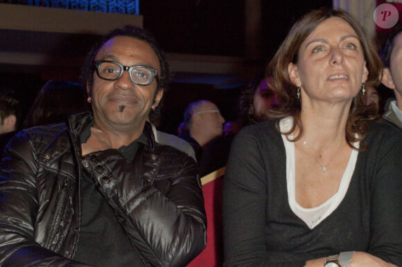 Manu Katché et sa femme le 1er février à la salle Wagram pour la rencontre de boxe entre le Paris United et les Dragons de Pékin dans le cadre des Worlds Séries of Boxing à Paris