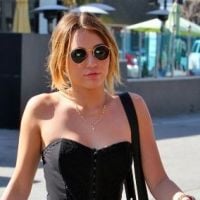 Miley Cyrus : Sexy avec son chéri, elle sait aussi s'imposer contre l'homophobie