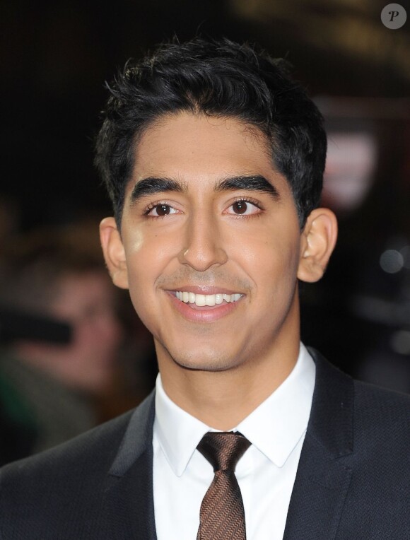 Dev Patel assistait à l'avant-première du film Indian Palace à Londres, le 7 février 2012.